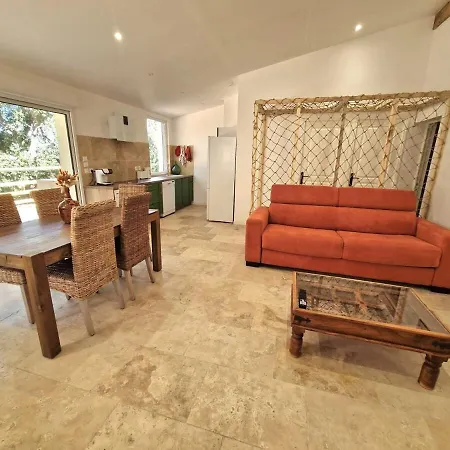 Opetitparadis Ferienhaus *